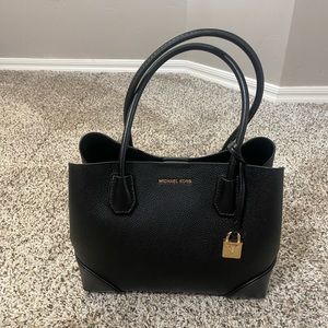 Micheal Kors Black Md Center Zip Tote